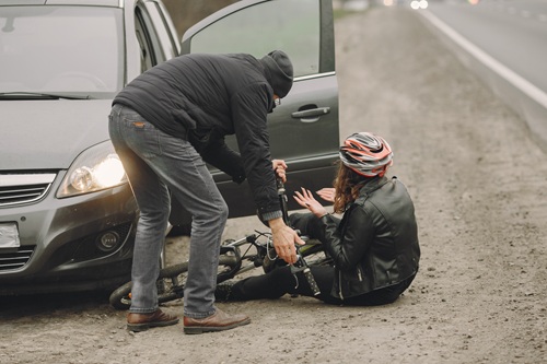 Motociclistas y Ciclistas